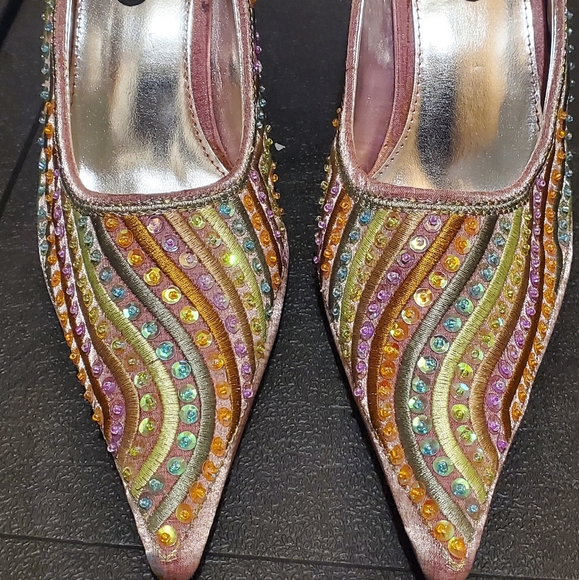 Women heels - Picture 2 of 4